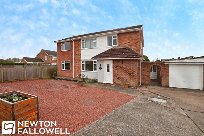 4 Bedroom Detached House For Sale In Grove Coach Road, Retford, DN22