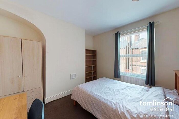 4 Bedroom Terraced House For Sale In Wellington Street, Nottingham, NG3