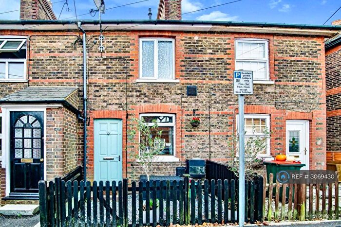2 Bedroom Terraced House To Rent In Hazelwick Road, Crawley, RH10