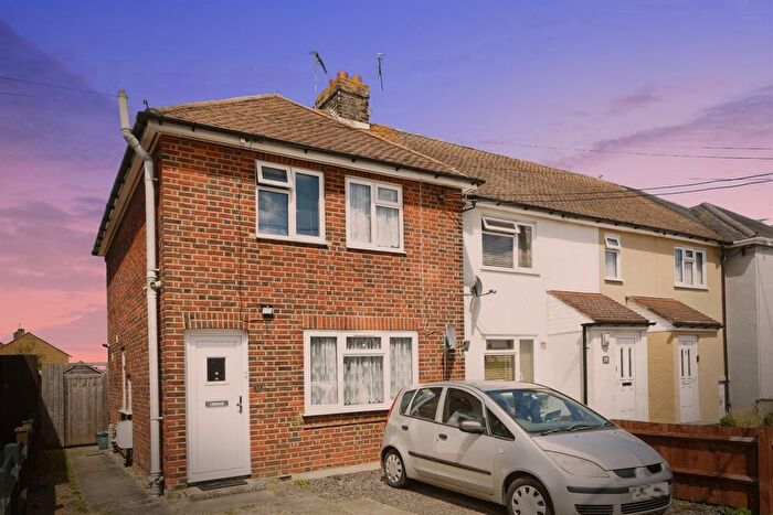 3 Bedroom Semi-Detached House For Sale In Buckwoods Road, Braintree, CM7