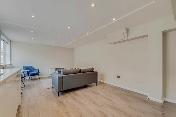 1 Bedroom Flat To Rent In Canonbury Heights West, Islington, London, N1