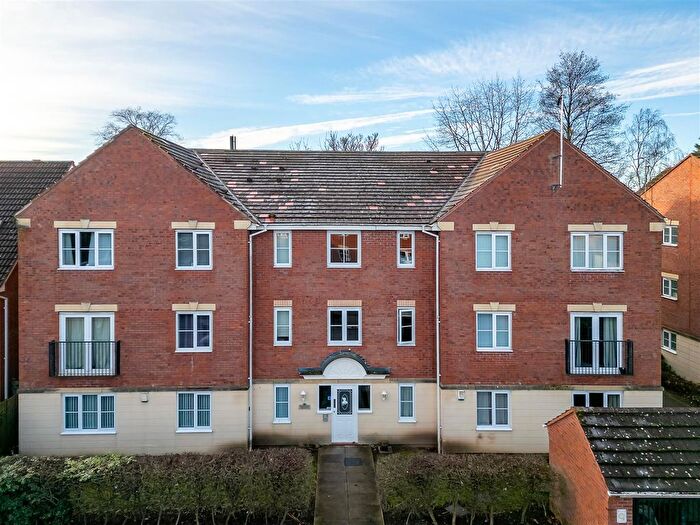 2 Bedroom Flat For Sale In Dukes Court, Acomb, York, YO26