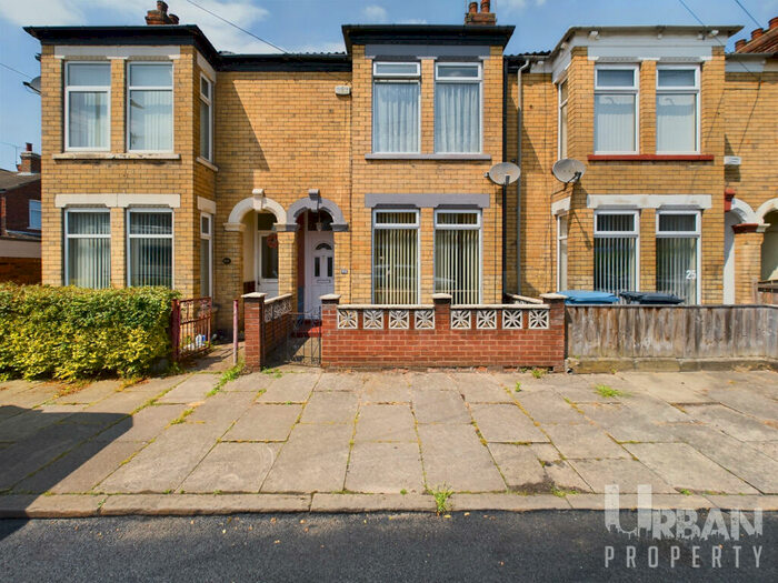 3 Bedroom Terraced House For Sale In Dryden Street, Hull, Yorkshire, HU8