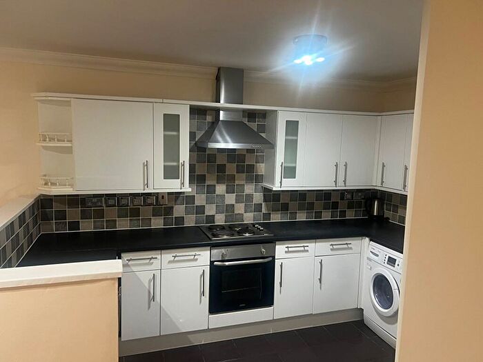 2 Bedroom Flat To Rent In Albert Gardens, Luton, LU1