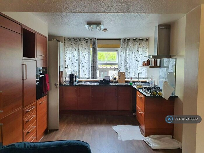 1 Bedroom Terraced House To Rent In Crispin Road, Bradville, Milton Keynes, MK13