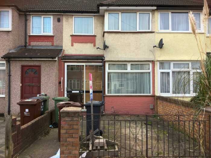 3 Bedroom Terraced House To Rent In Dagenham, Essex, RM10