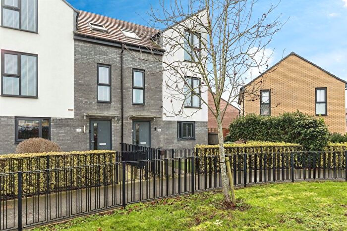 3 Bedroom Semi Detached House For Sale In Earl Street, Fitzwilliam, Pontefract, WF9