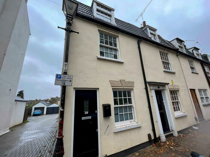 2 Bedroom House To Rent In Mill Road, Gillingham, ME7