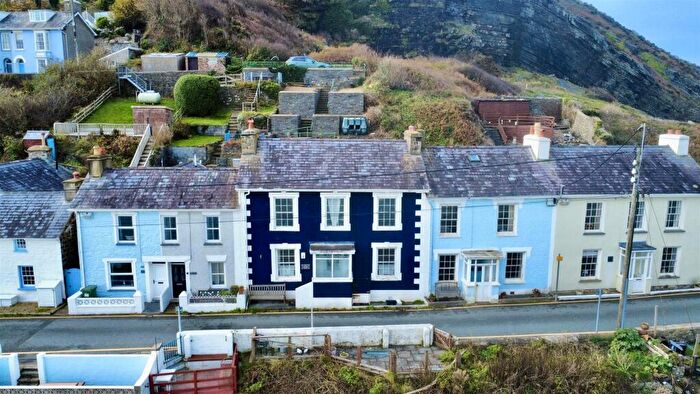 3 Bedroom House For Sale In Rock Street, New Quay, SA45