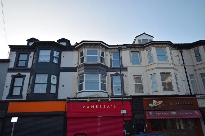 2 Bedroom Flat To Rent In South Road, Waterloo, Liverpool, L22