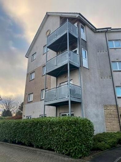 2 Bedroom Flat To Rent In Hawk Brae, Livingston EH54