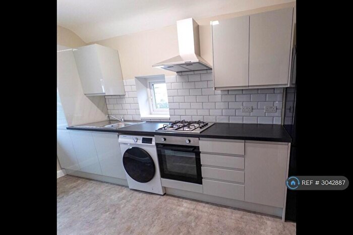 3 Bedroom Flat To Rent In Summerleys Road, Princes Risborough, HP27