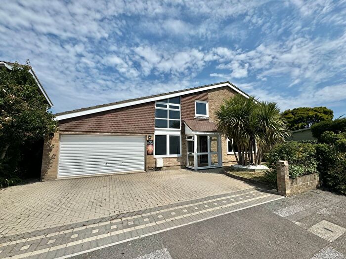 3 Bedroom Detached House To Rent In Cliff Field, Westgate-On-Sea, CT8