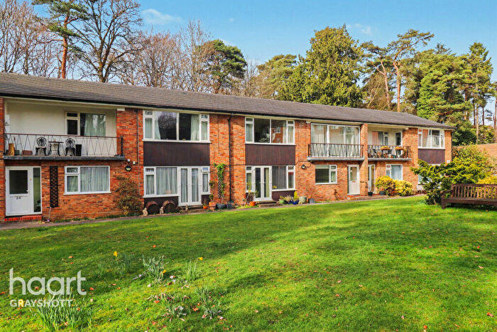 2 Bedroom Maisonette For Sale In Beacon Hill Court, Hindhead, GU26