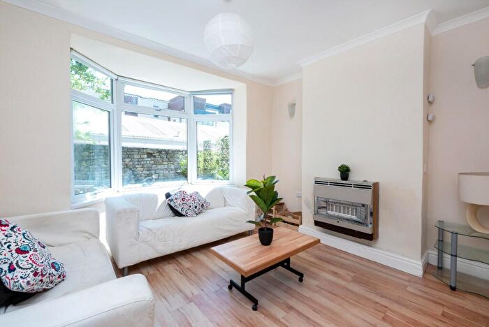 4 Bedroom Terraced House To Rent In Onega Terrace, Bath, BA1