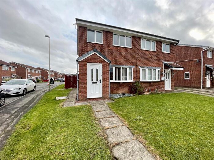 3 Bedroom Semi-Detached House For Sale In Sutcliffe Court, Darlington, DL3