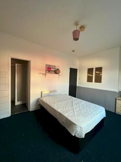 1 Bedroom Flat To Rent In Camberley Street, Leeds, LS11