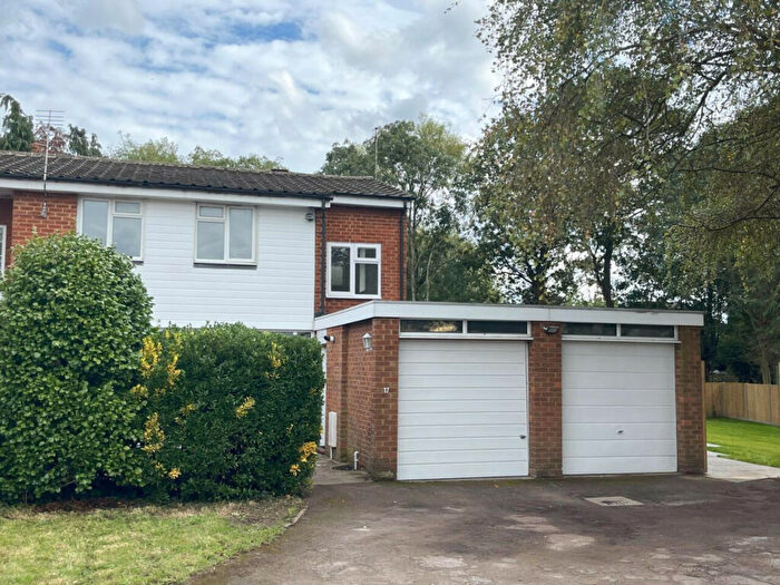 4 Bedroom Semi-Detached House To Rent In Leaf Close, Thames Ditton, Surrey, KT7