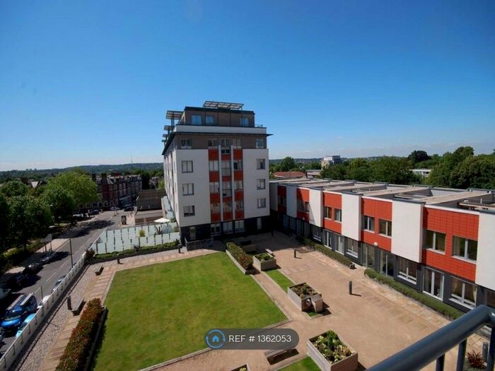2 Bedroom Flat To Rent In Lait House, Beckenham, BR3