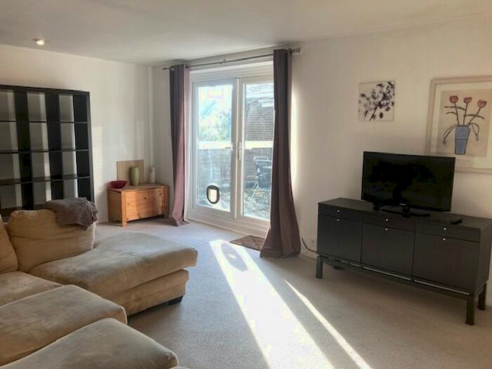 2 Bedroom Maisonette To Rent In Clarence Avenue, London, SW4