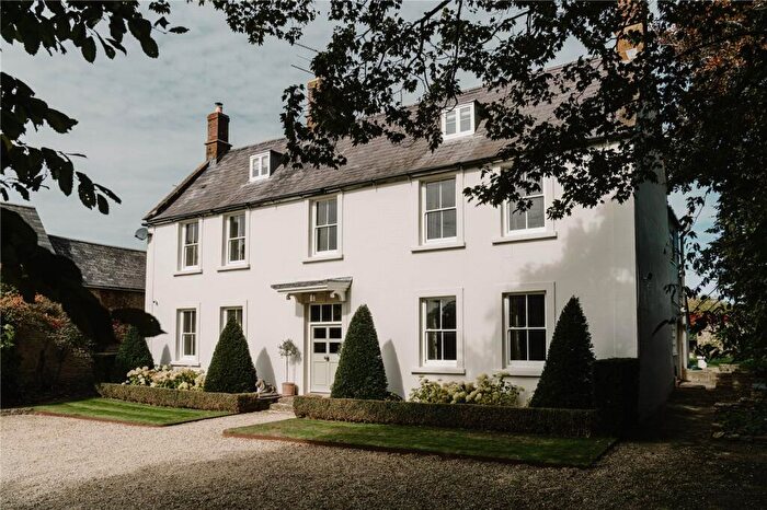 5 Bedroom Detached House For Sale In The Square, Aynho, Banbury, Northamptonshire, OX17