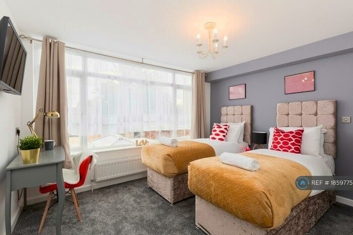 4 Bedroom Terraced House To Rent In Goode Avenue, Birmingham, B18