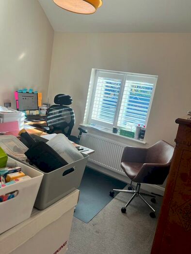 3 Bedroom Flat To Rent In Longdon Wood, Keston, London, BR2