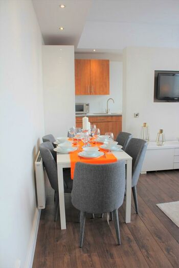 2 Bedroom Apartment To Rent In Lawrence House, City Road, Clerkenwell, London, EC1V