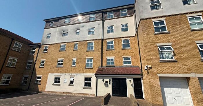 2 Bedroom Flat For Sale In Flat Audley Court, Forge Way, Southend On Sea, Essex, SS1