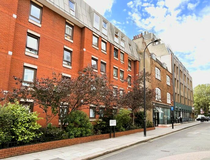 2 Bedroom Flat To Rent In Cleveland Street, London, W1T