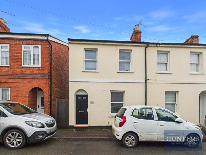 2 Bedroom End Of Terrace House For Sale In Rosehill Street, Cheltenham, GL52