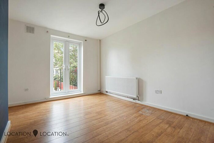 2 Bedroom Flat To Rent In Brooke Road, London, N16