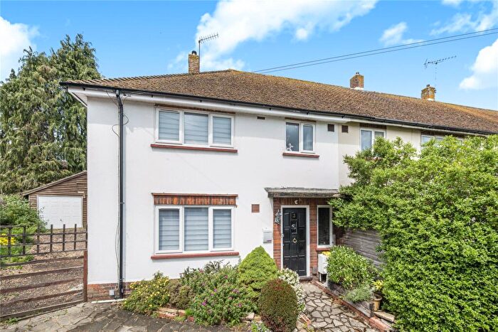 3 Bedroom Semi-Detached House For Sale In St. Hildas Close, Knaphill, Woking, Surrey, GU21