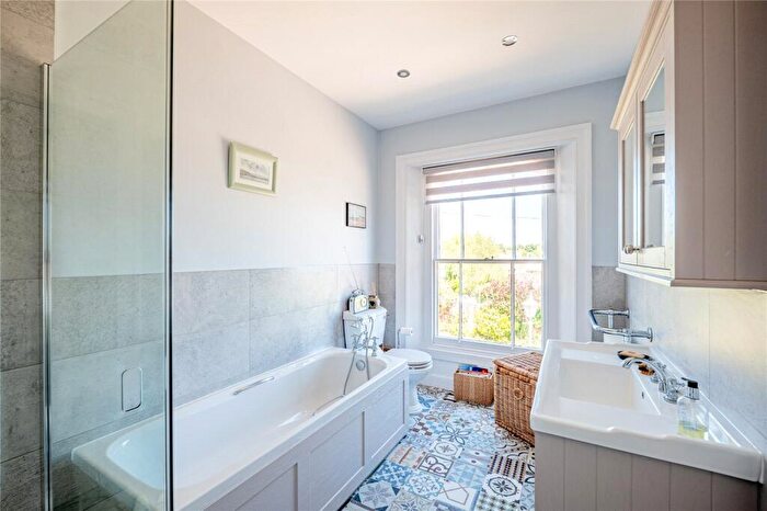 5 Bedroom Detached House For Sale In High Street, Botley, Hampshire, SO30