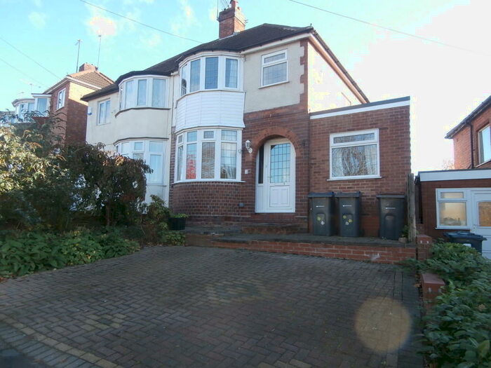 3 Bedroom Semi-Detached House To Rent In Lavendon Road, Great Barr, Birmingham, B42
