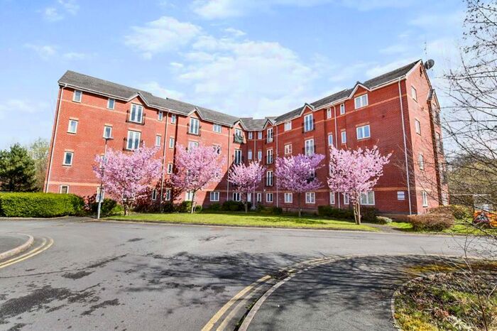 3 Bedroom Flat To Rent In Waterside Gardens, Astley Bridge, Bolton, BL1