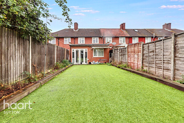 4 Bedroom Terraced House For Sale In Muchelney Road, Morden, SM4