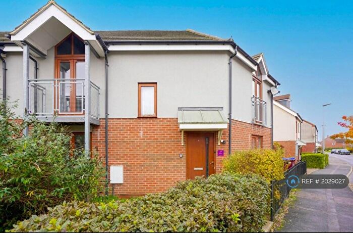 3 Bedroom Semi-Detached House To Rent In Poppy Avenue, Broughton, Milton Keynes, MK10