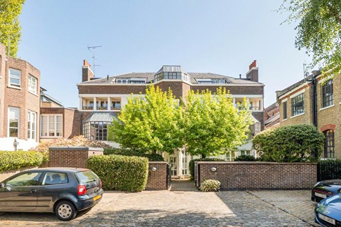 2 Bedroom Flat For Sale In Retreat Road, Richmond, TW9