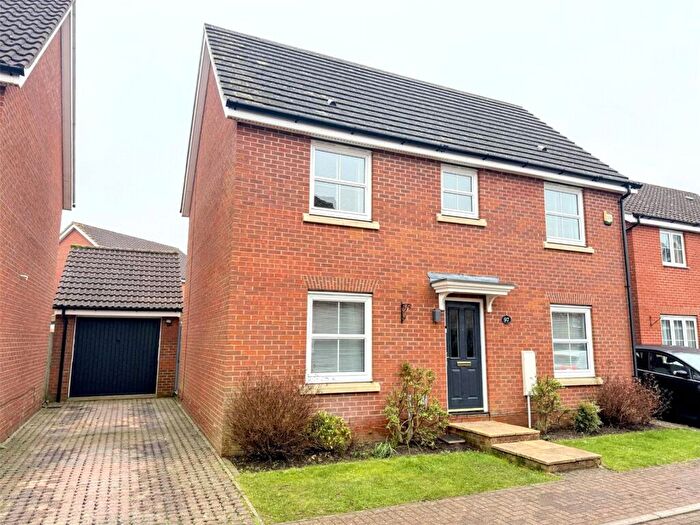 3 Bedroom Detached House For Sale In Windsor Park Gardens, Norwich, Norfolk, NR6