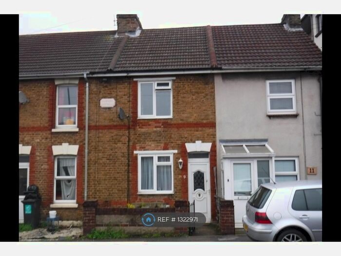 2 Bedroom Terraced House To Rent In Capstone Road, Chatham ME5