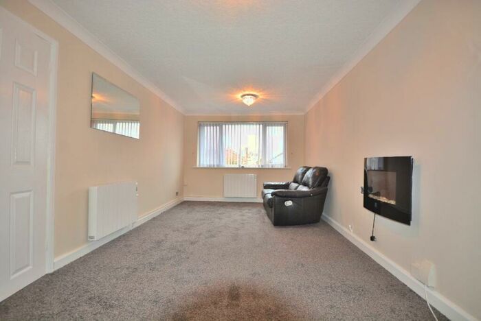 2 Bedroom Flat To Rent In Flat, Hayden Lane, Hucknall, Nottingham, NG15