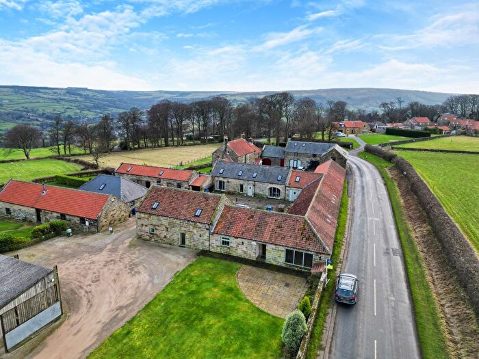 6 Bedroom Barn Conversion For Sale In Main Road, Aislaby, Whitby, YO21