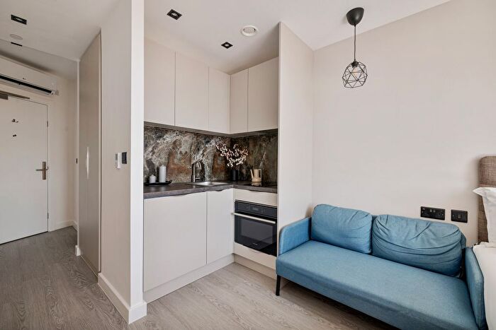 Studio To Rent In Flat, Lowlands Road, Harrow, HA1