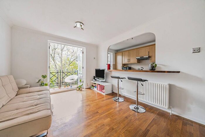 1 Bedroom Flat For Sale In Brompton Park Crescent, West Brompton, London, SW6