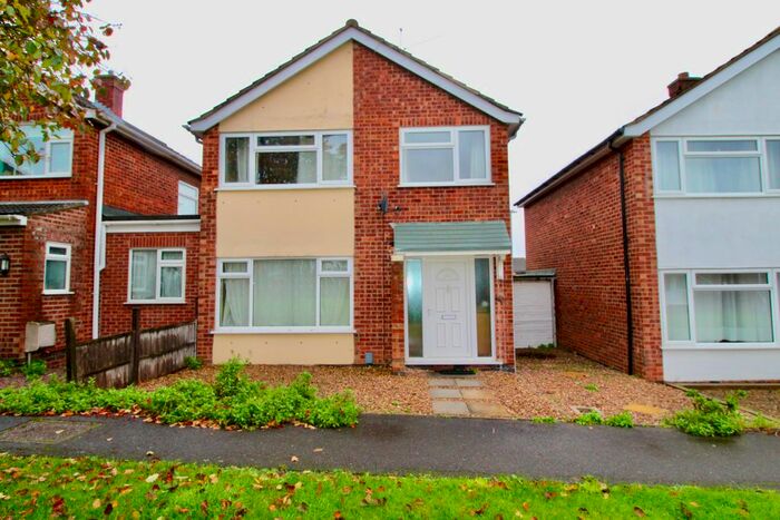 3 Bedroom Semi-Detached House To Rent In Ashridge Walk, Yaxley, Peterborough, PE7
