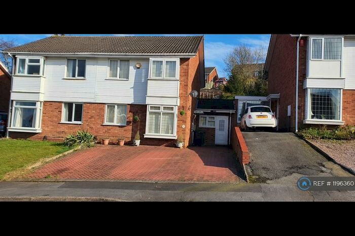 3 Bedroom Semi-Detached House To Rent In Jason Road, Stourbridge, DY9