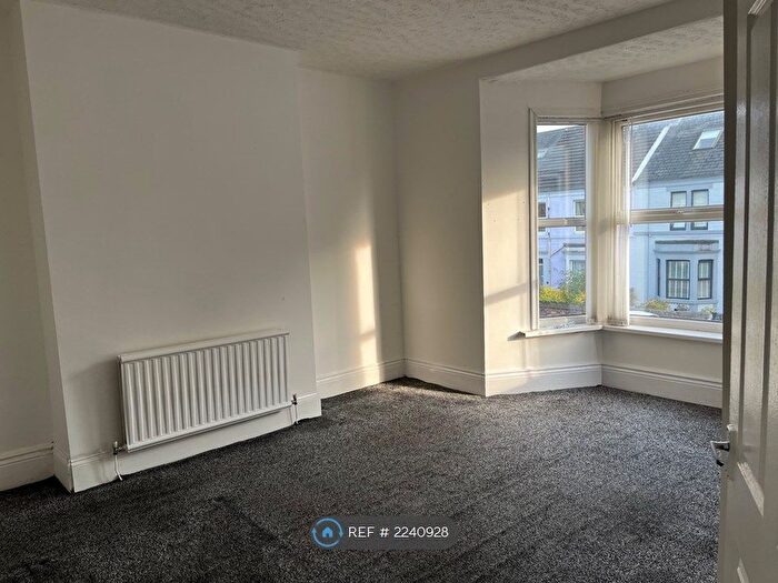 3 Bedroom Flat To Rent In Welbeck Road, Newcastle Upon Tyne, NE6