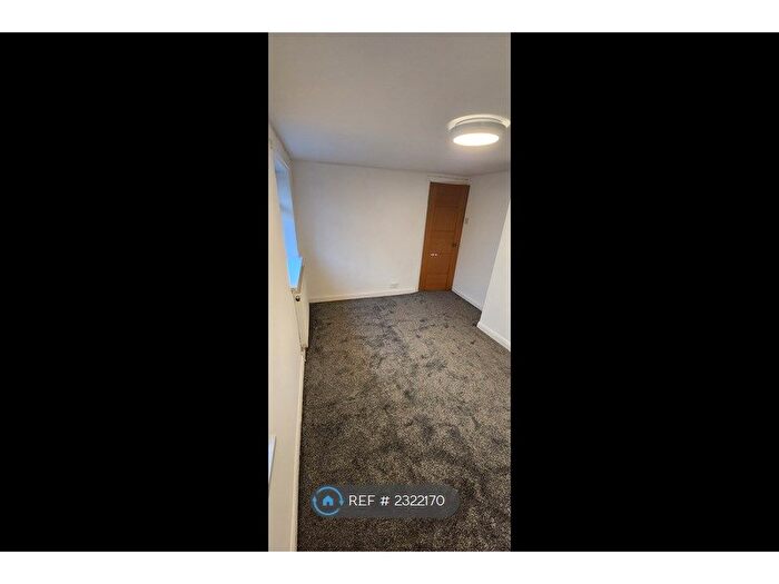4 Bedroom Terraced House To Rent In Rutland Street, Ashton-Under-Lyne, OL6