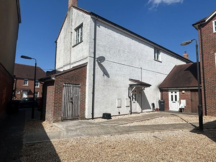 2 Bedroom Property To Rent In Roy's Close, Ludgershall, Andover, SP11